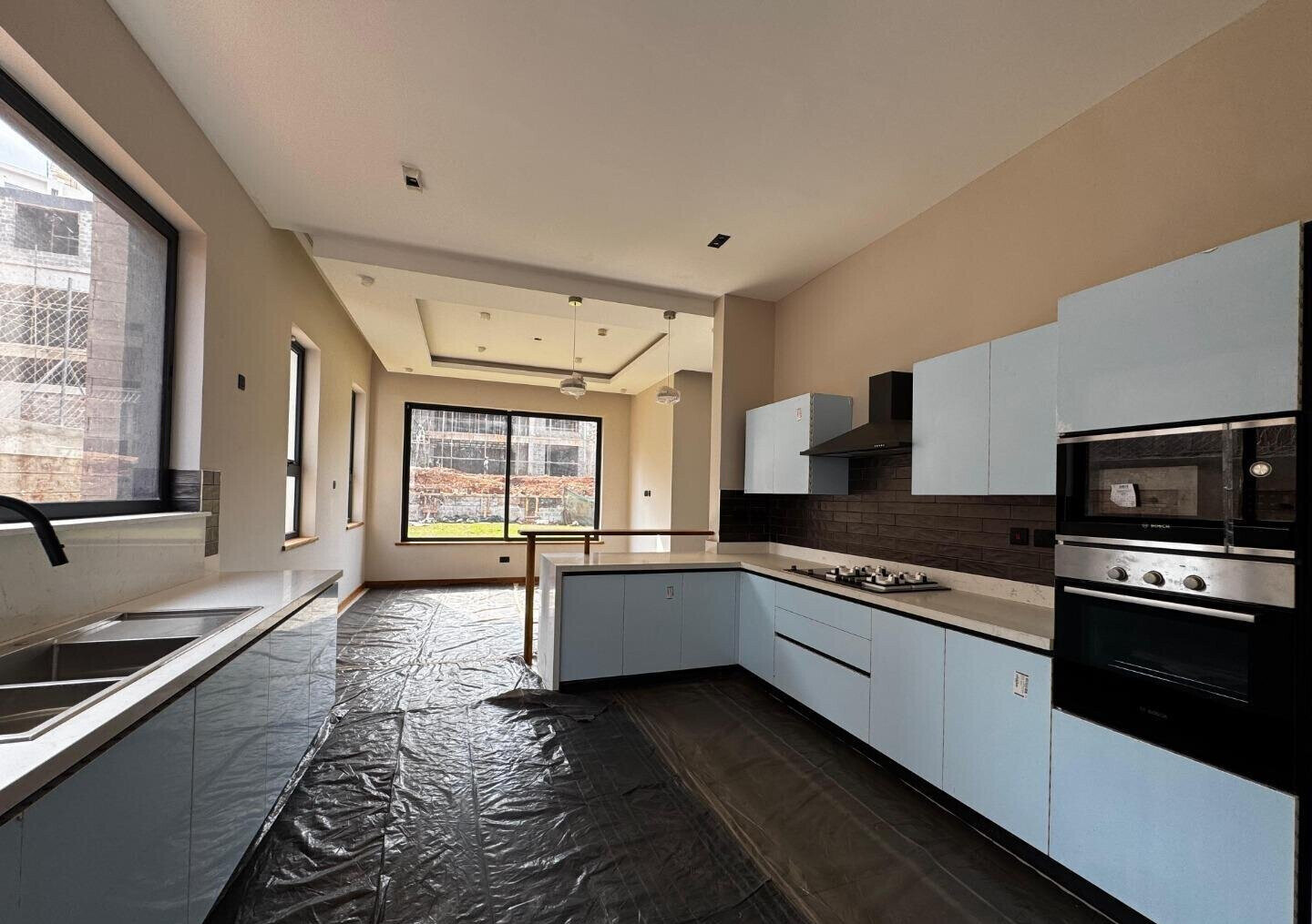 4-Ensuite Townhouse with Clubhouse & Rooftop Terrace - Loresho