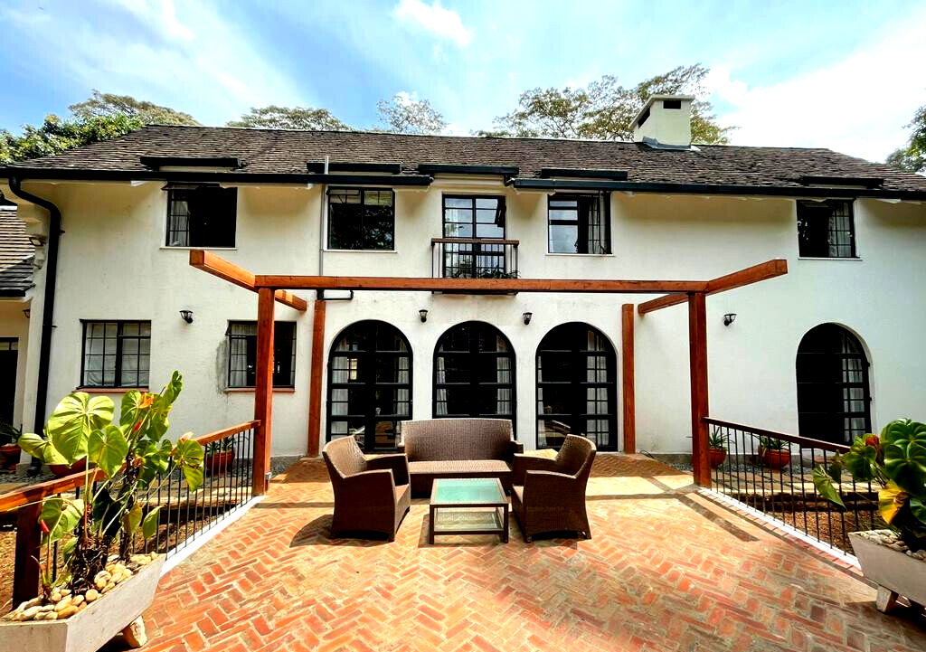 English Colonial 4-Bed on 0.85 Acre with Guest Suite - Muthaiga