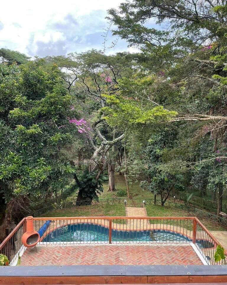 English Colonial 4-Bed on 0.85 Acre with Guest Suite - Muthaiga