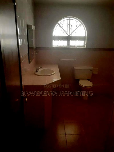 4bdrm House in Kyuna Estate for rent - Image 7