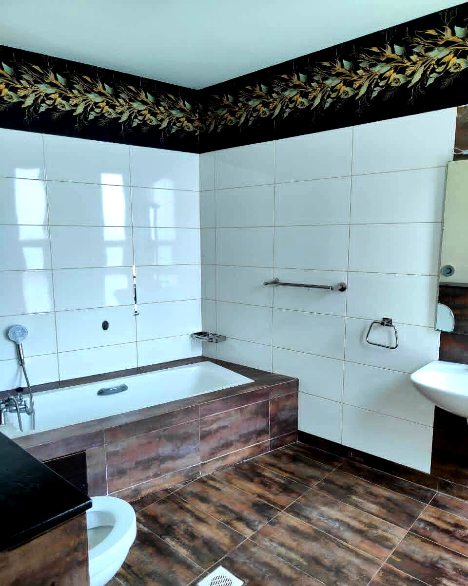 5-Ensuite Villa with Sunken Lounge & Man-Made Dam – Karen