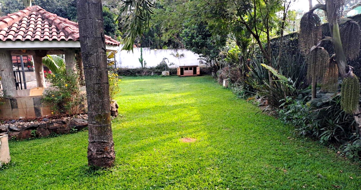 1/2 Acre 5BR Haven at KSh 450K
