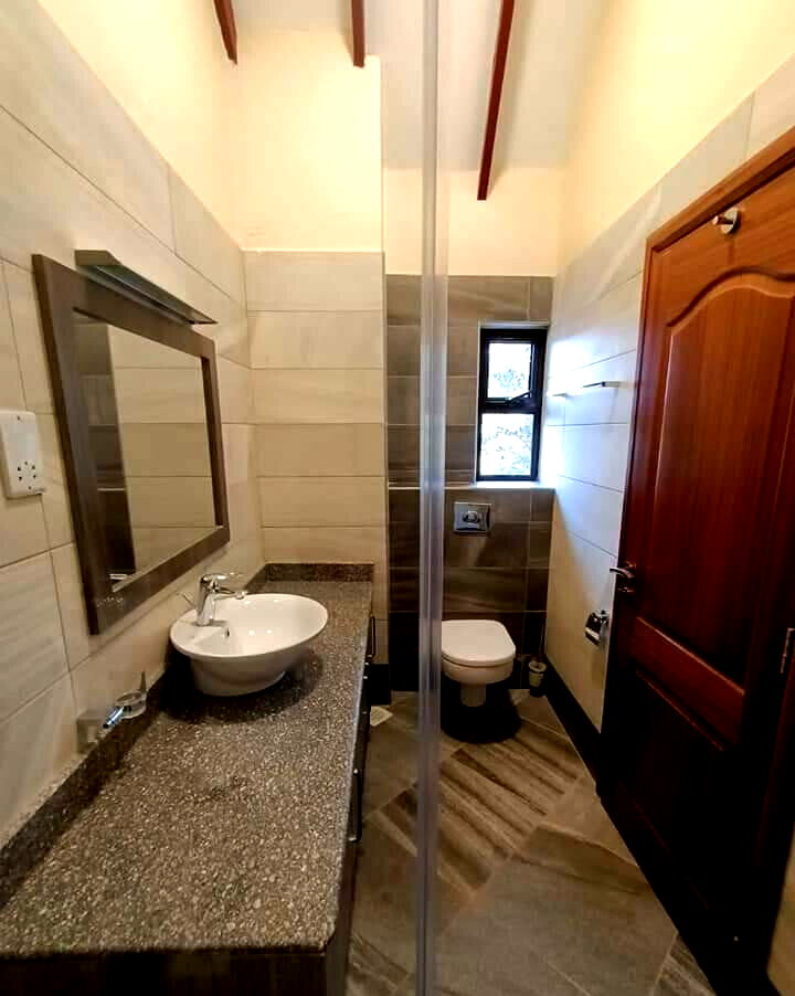 5-Ensuite Townhouse with Lift & Borehole - Lavington Gated