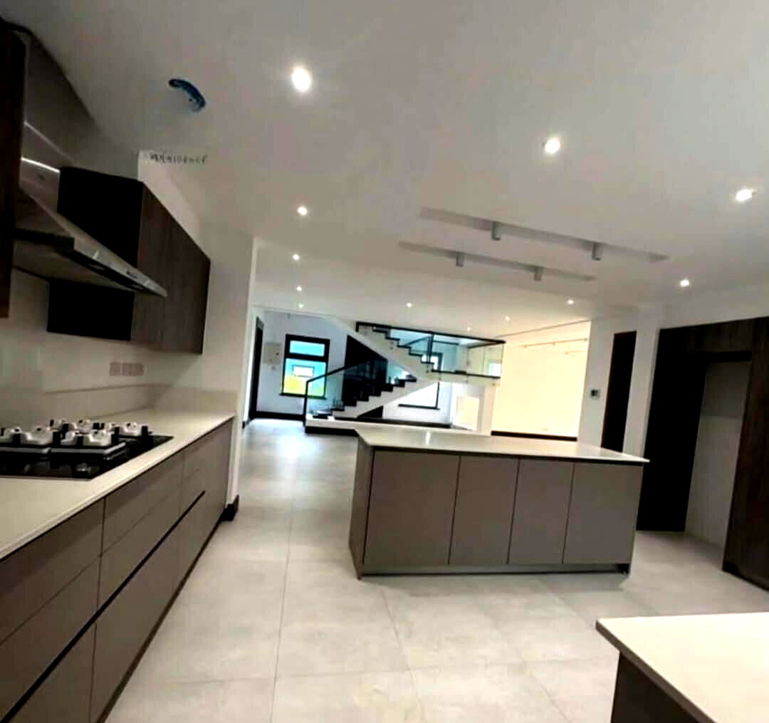 5 En-Suite Villa with Private Garden & Solar - Old Kitisuru