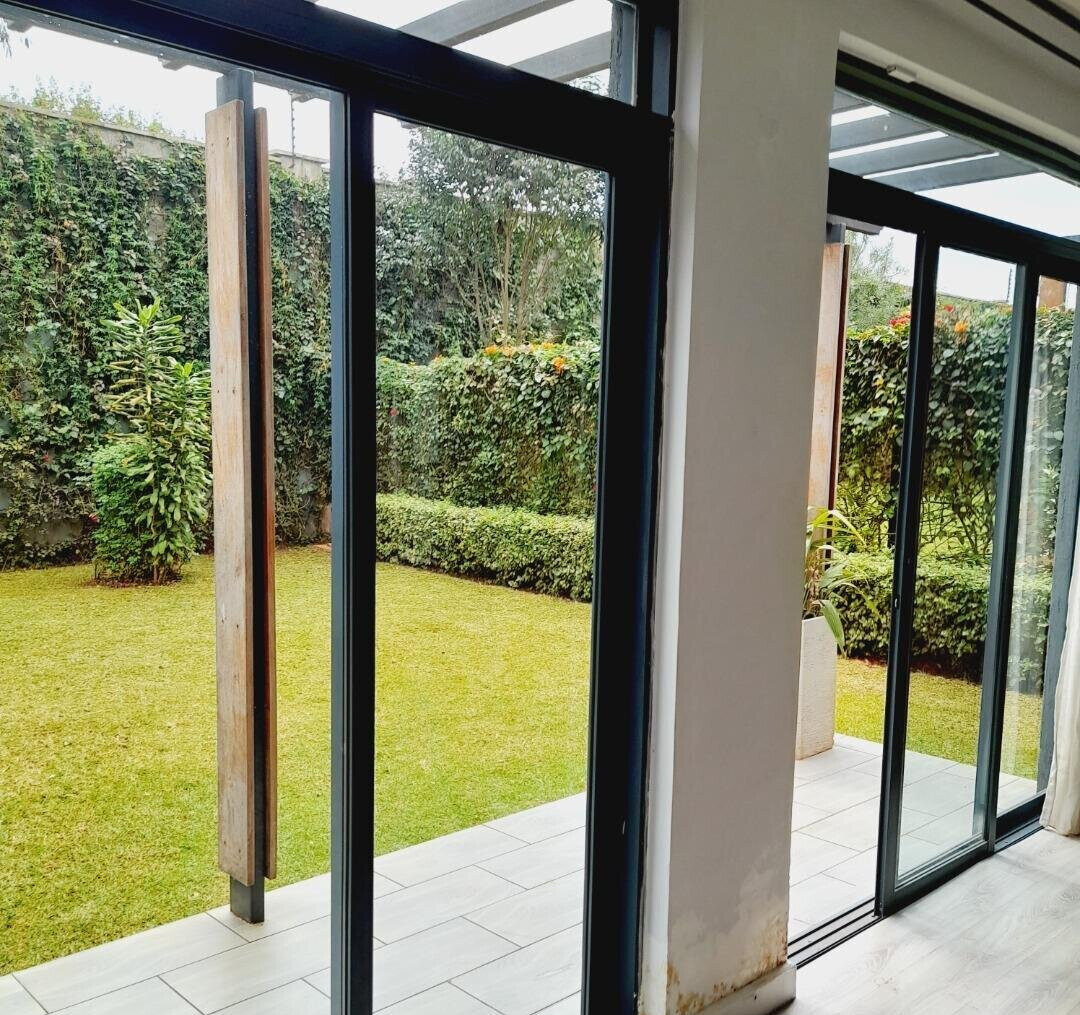 4BR All-Ensuite Villa with Pool & Gym - Runda, Nairobi
