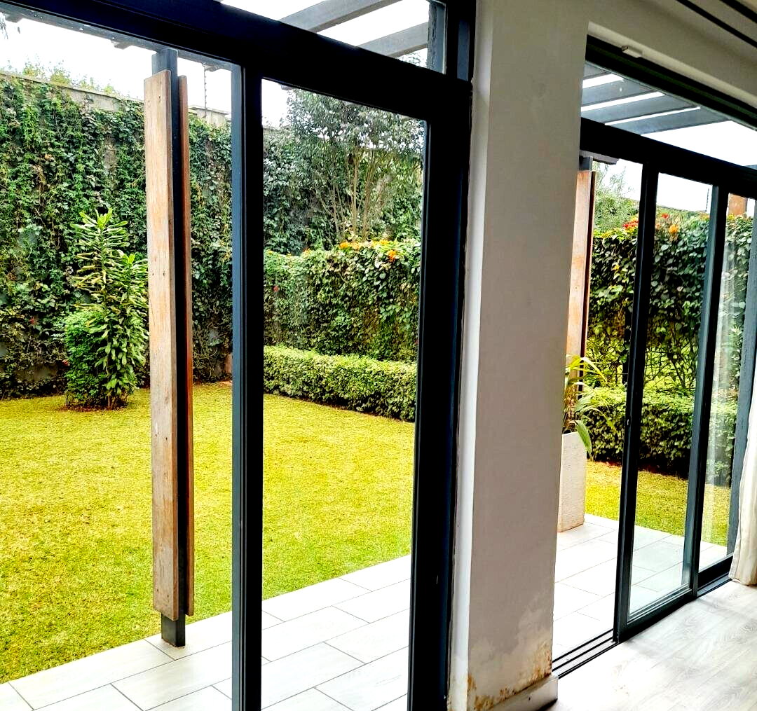 4BR All-Ensuite Villa with Pool & Gym - Runda, Nairobi