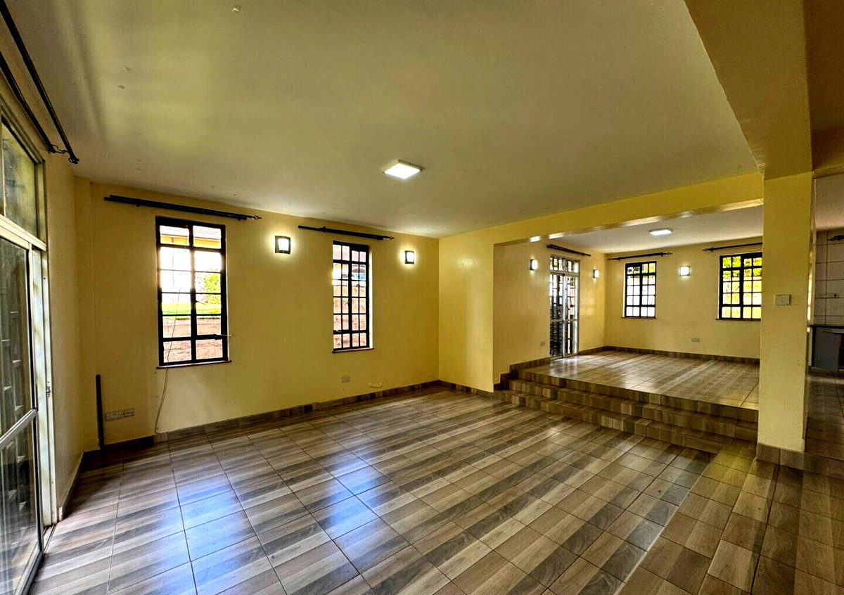 4BR All-Ensuite Townhouse with Solar & Generator - Kyuna