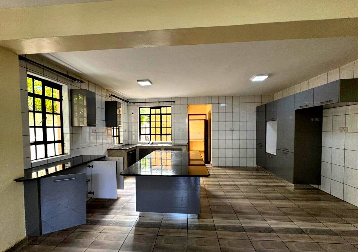 4BR All-Ensuite Townhouse with Solar & Generator - Kyuna