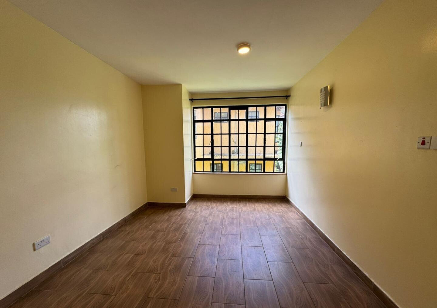 4BR All-Ensuite Townhouse with Solar & Generator - Kyuna