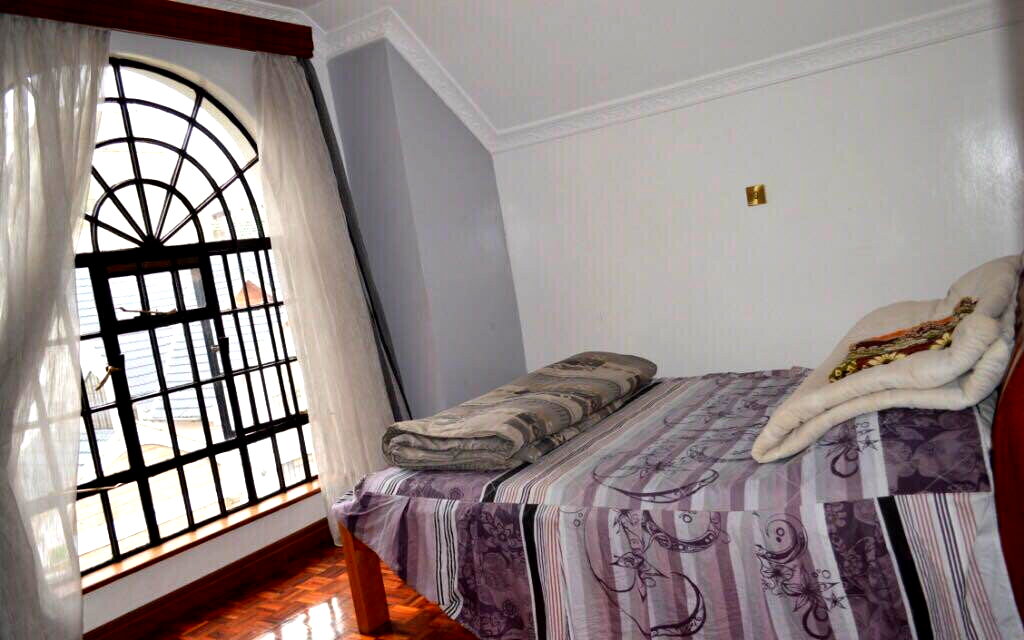 5-Ensuite Townhouse with Fireplace & Attic - Lavington Gated Community