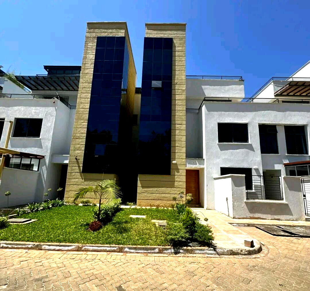 4-Ensuite Villa with Rooftop Terrace & DSQ - Lavington