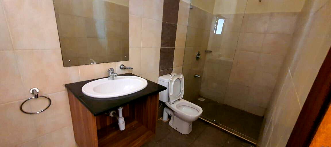 4 En-Suite Townhouse with Pool, Gym & Party Area - Kitisuru