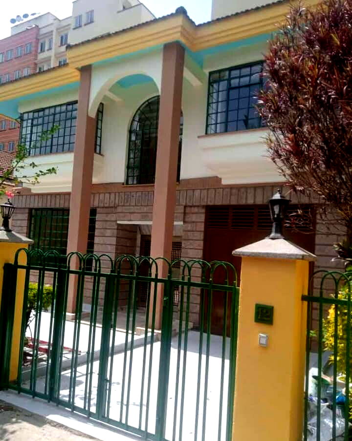 4-Ensuite Townhouse with Fireplace & Private Garden - Westlands