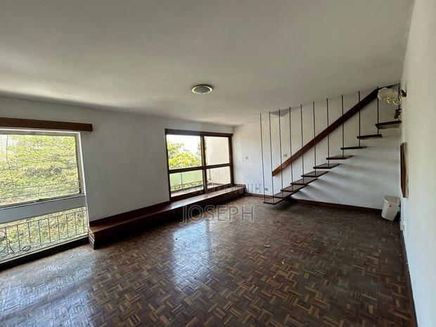 Office to Let Next to Hill Park Hotel