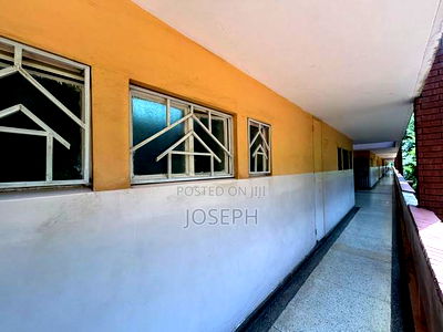 Office to Let Next to Hill Park Hotel - Image 6