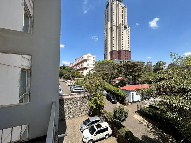 Office to Let Next to Hill Park Hotel