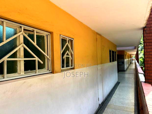 Office to Let Next to Hill Park Hotel