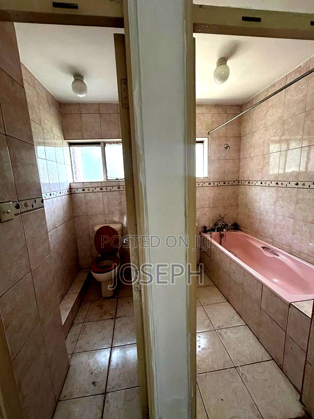 Office to Let Next to Hill Park Hotel