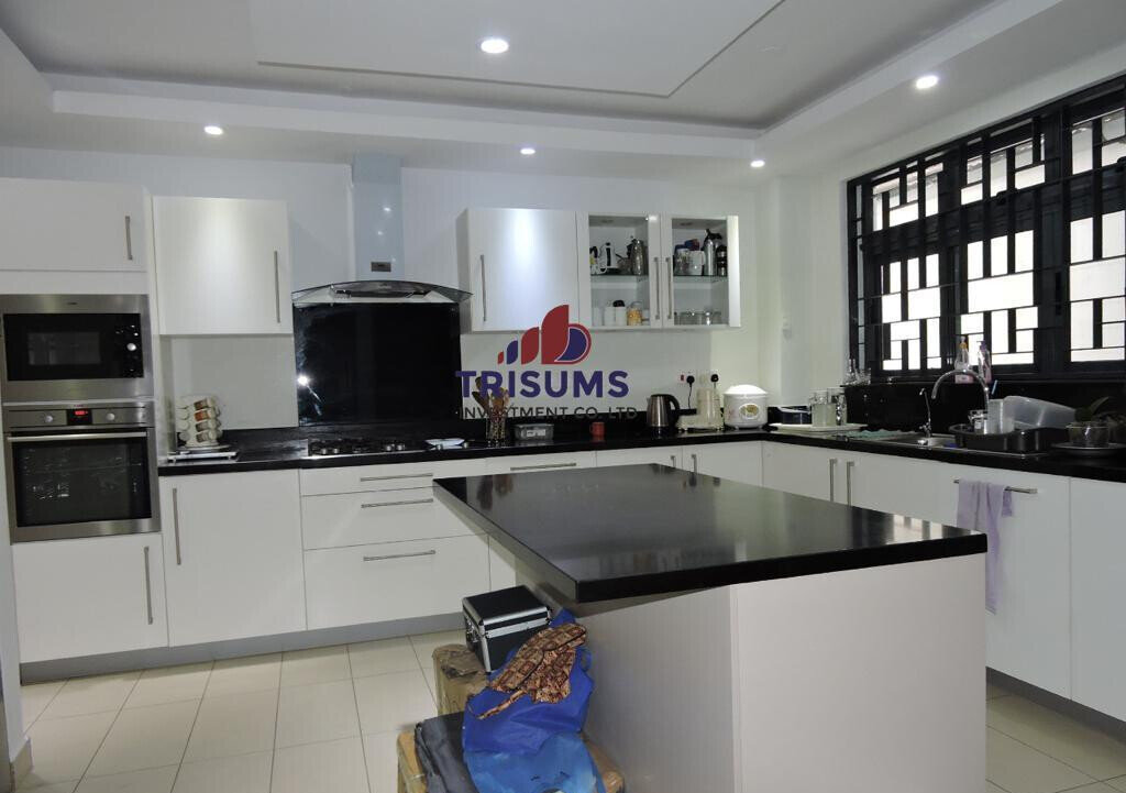 5BR All-Ensuite Townhouse with DSQ & Rooftop Canopy - Kyuna