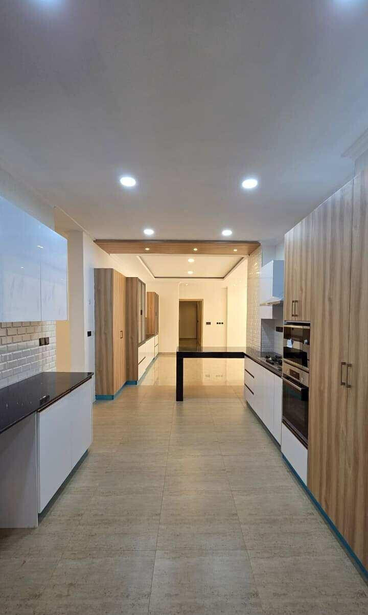 8-Bedroom Duplex with Private Garden & Clubhouse - Spring Valley
