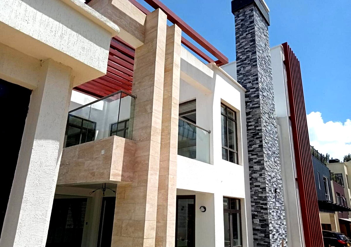 Newly Built 5-Bed Townhouse with Mature Garden - Lavington