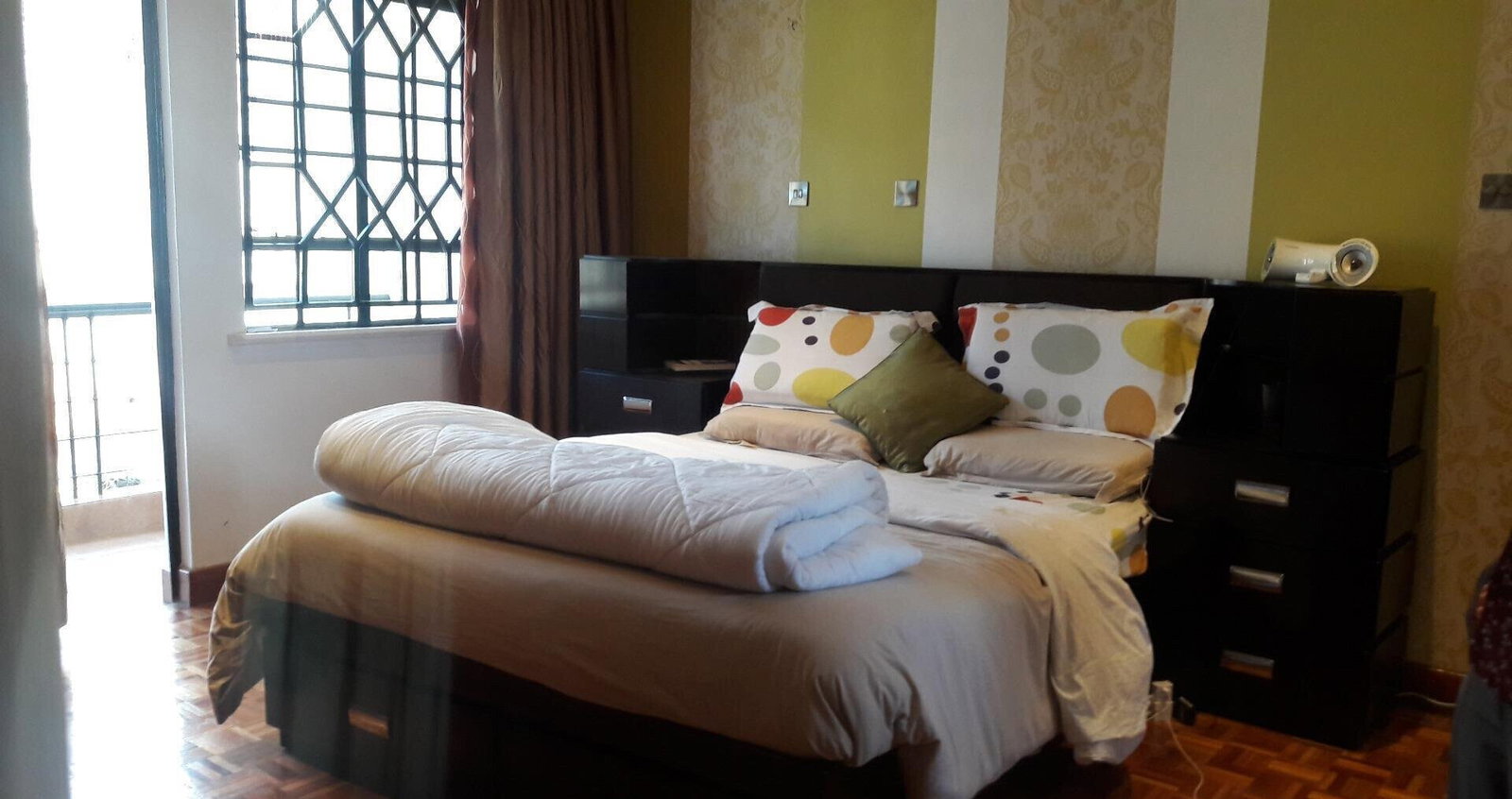 4BR Maisonette with Big Garden & Wooden Floors - Westlands