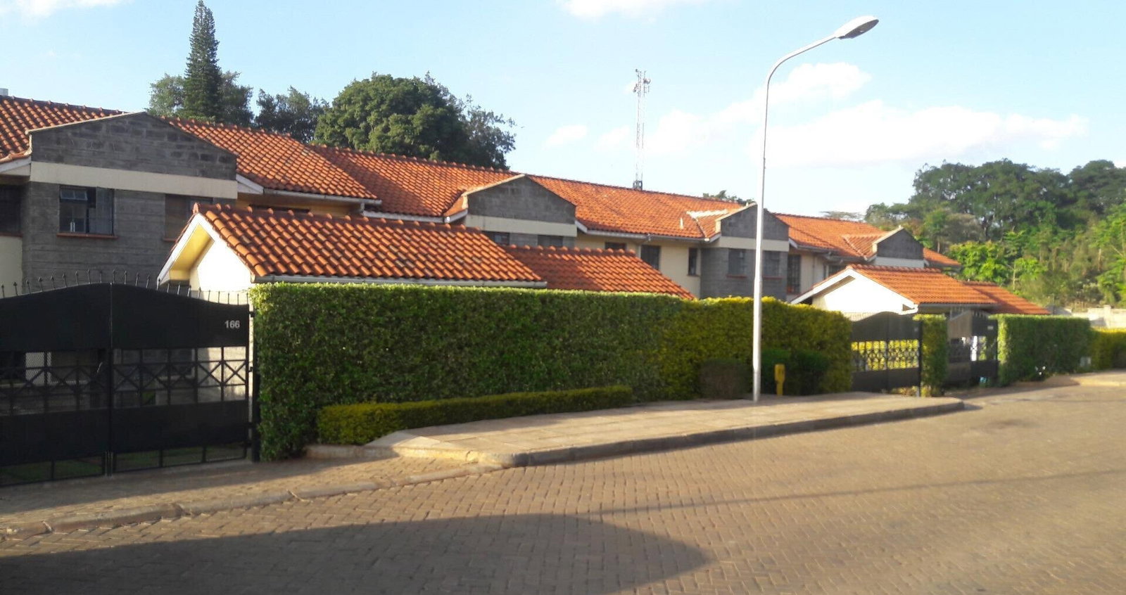 4BR Maisonette with Big Garden & Wooden Floors - Westlands