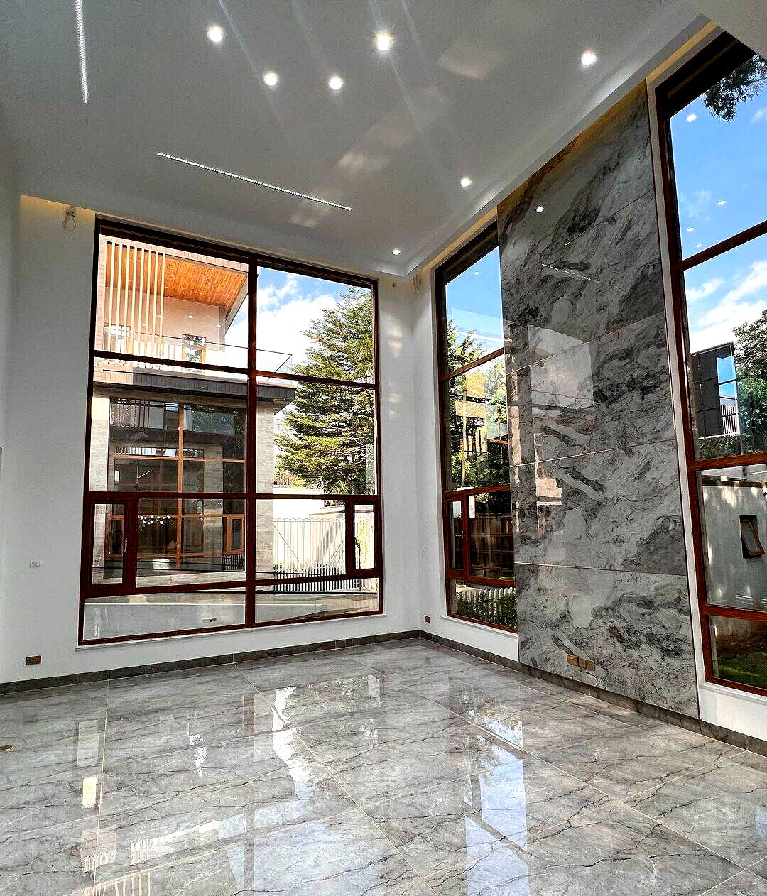 6-Ensuite Townhouse with Lift & Rooftop Terrace - Lavington