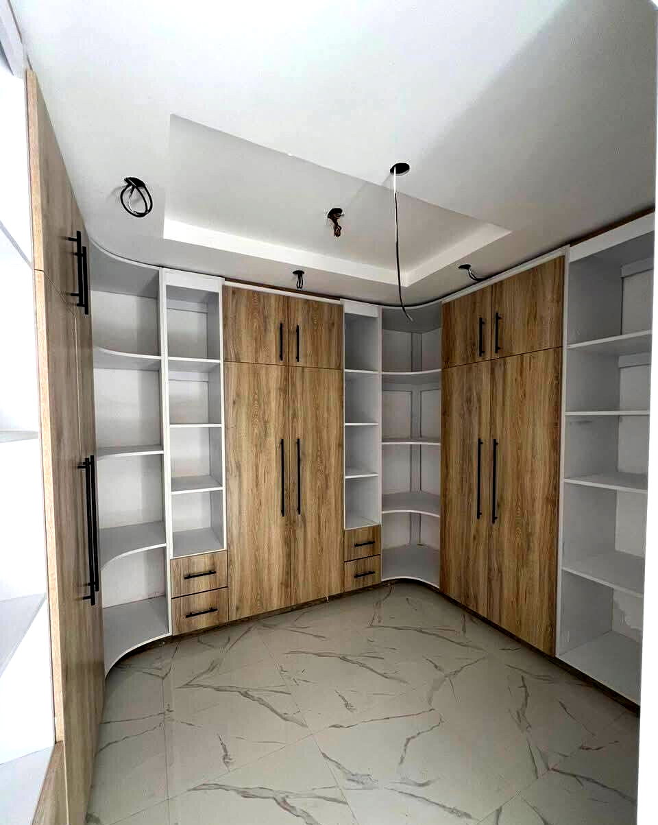 4BR Townhouse with Ngong Hills View & DSQ - Kiserian