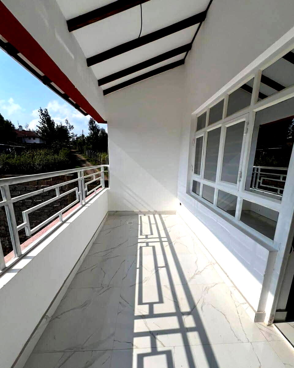 4BR Townhouse with Ngong Hills View & DSQ - Kiserian