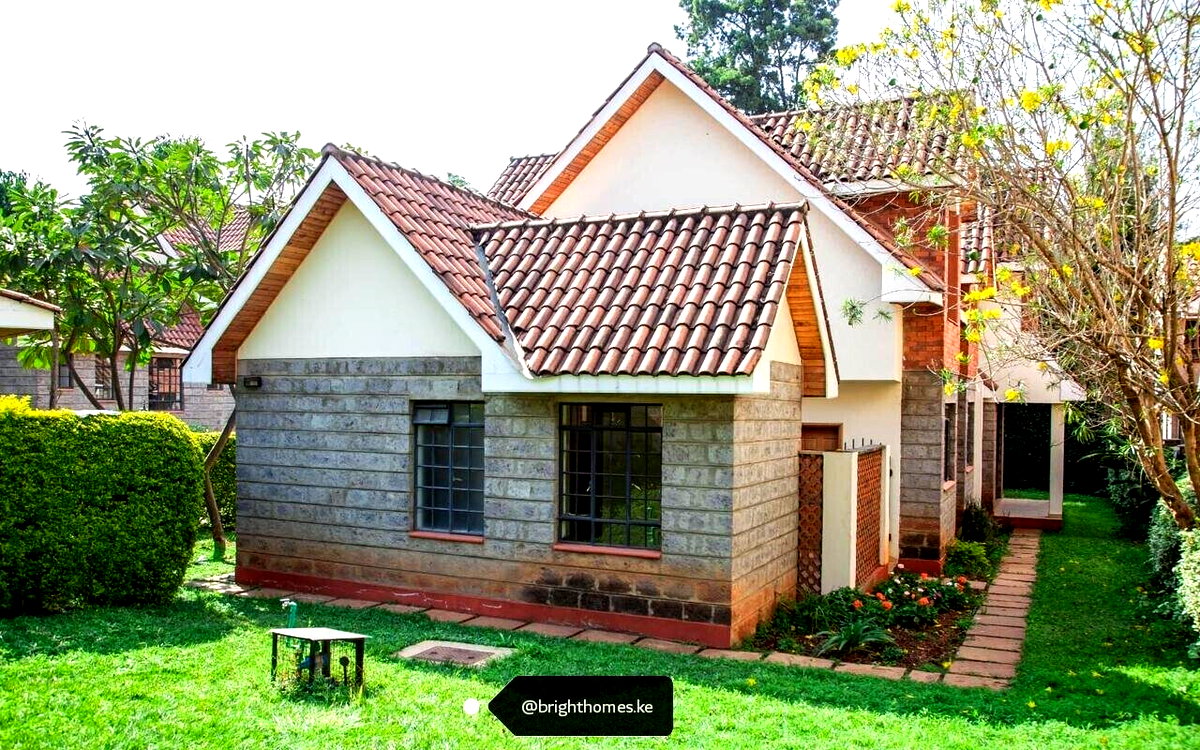 4-Ensuite Townhouse with Fireplace & Private Garden - Lavington