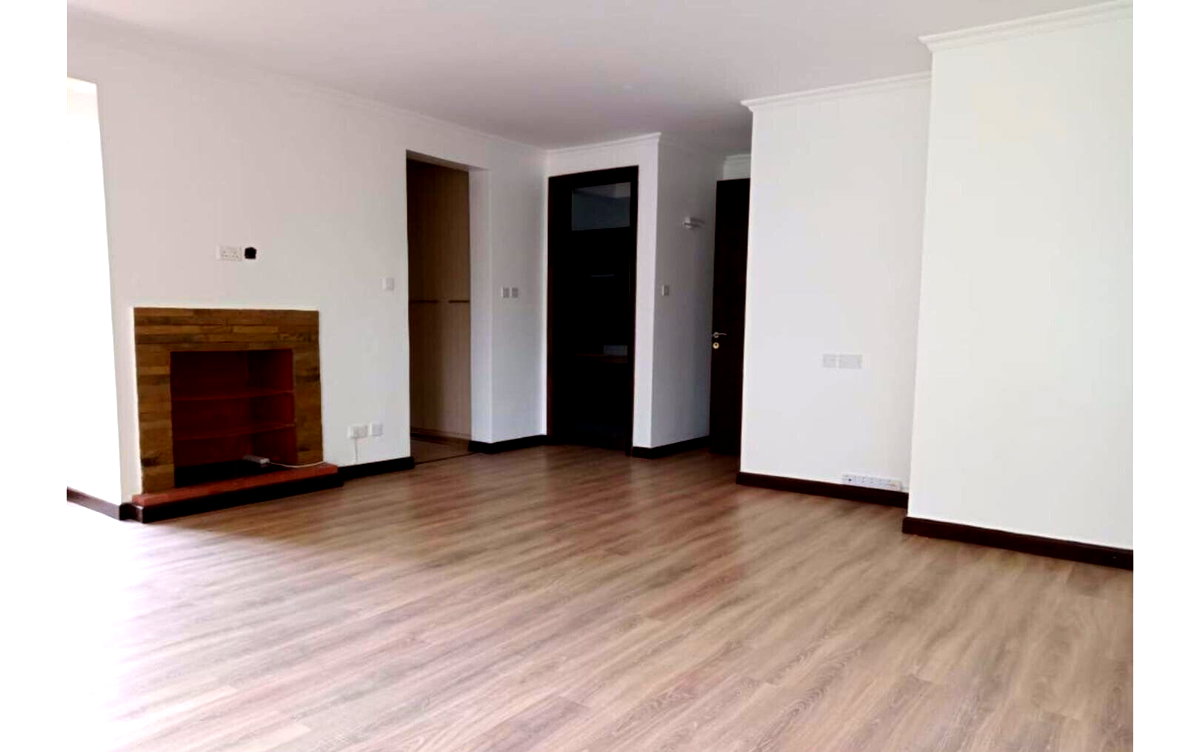 Corner Unit Townhouse with Huge Garden & Top Deck - Lavington