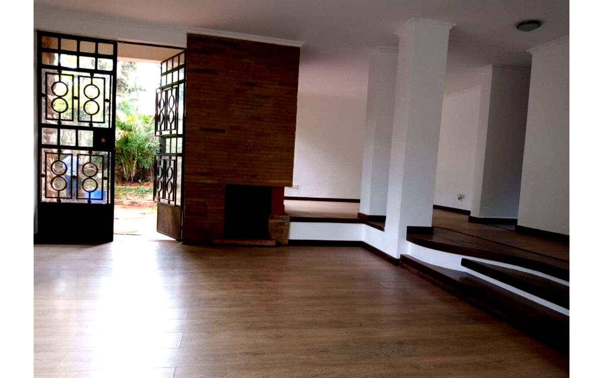 Corner Unit Townhouse with Huge Garden & Top Deck - Lavington