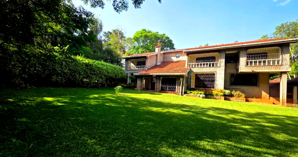 1 Acre Garden Home in Karen