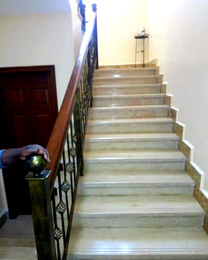 6-Bed Townhouse with Gazebo & Servant Quarter - Lavington