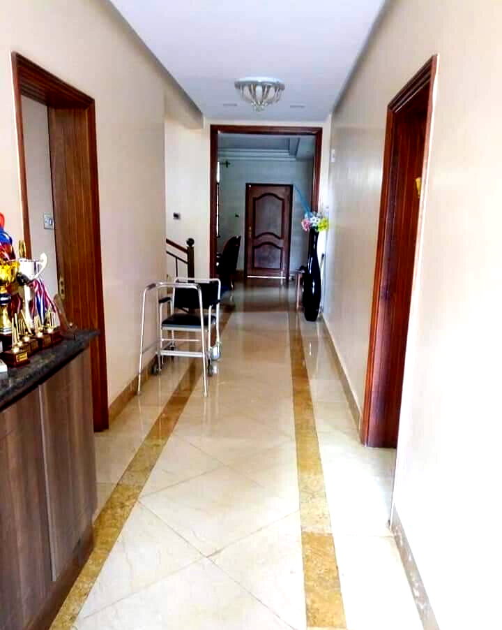6-Bed Townhouse with Gazebo & Servant Quarter - Lavington