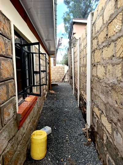 3bdrm Bungalow in Nkoroi for sale - Image 4