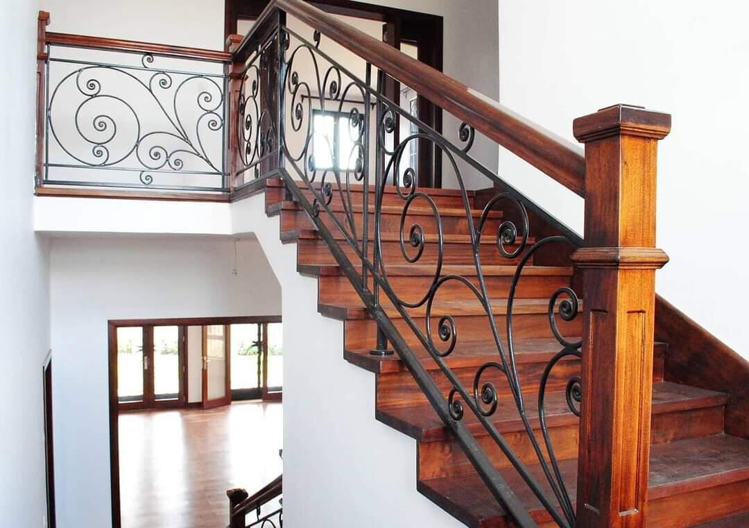 5-Ensuite Villa with Back Garden Access – Karen