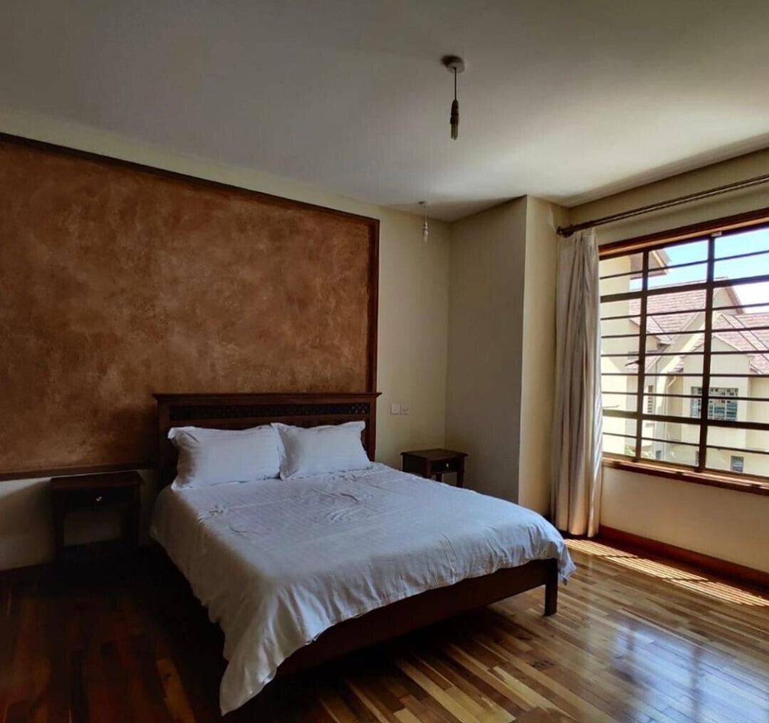 5-Ensuite Townhouse with DSQ & Private Garden - Westlands