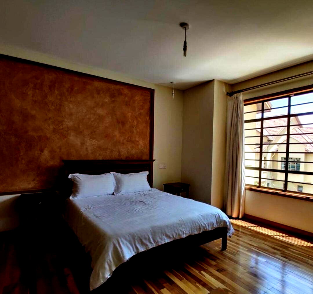 5-Ensuite Townhouse with DSQ & Private Garden - Westlands