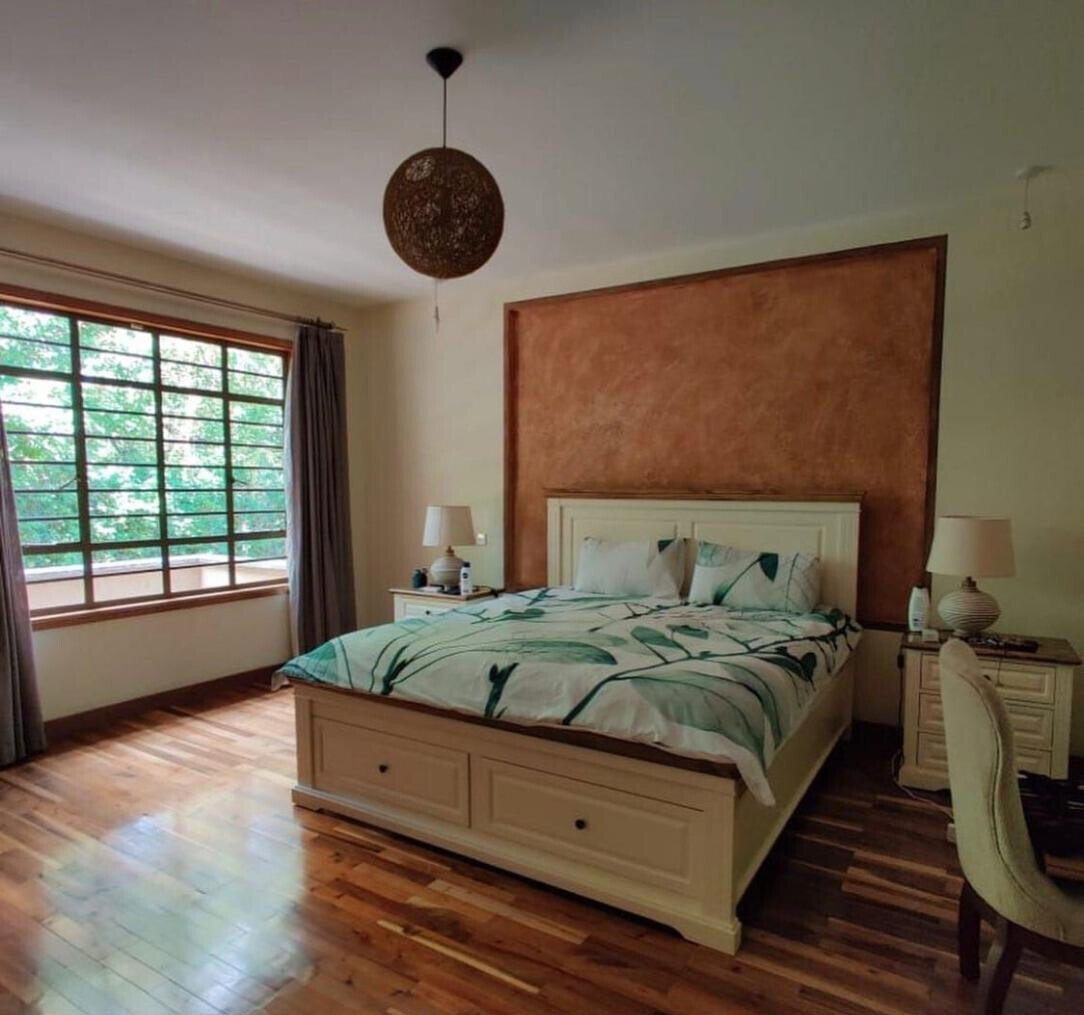 5-Ensuite Townhouse with DSQ & Private Garden - Westlands