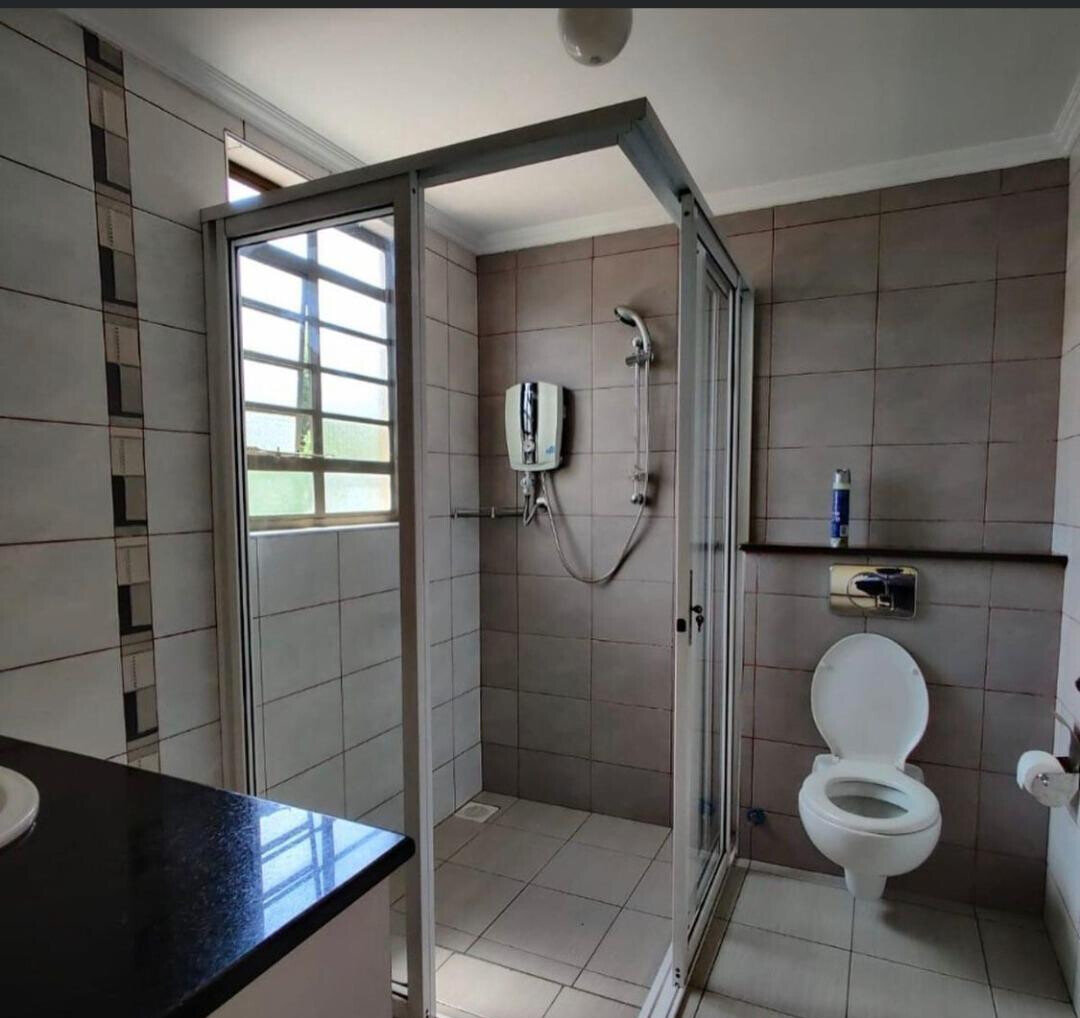 5-Ensuite Townhouse with DSQ & Private Garden - Westlands