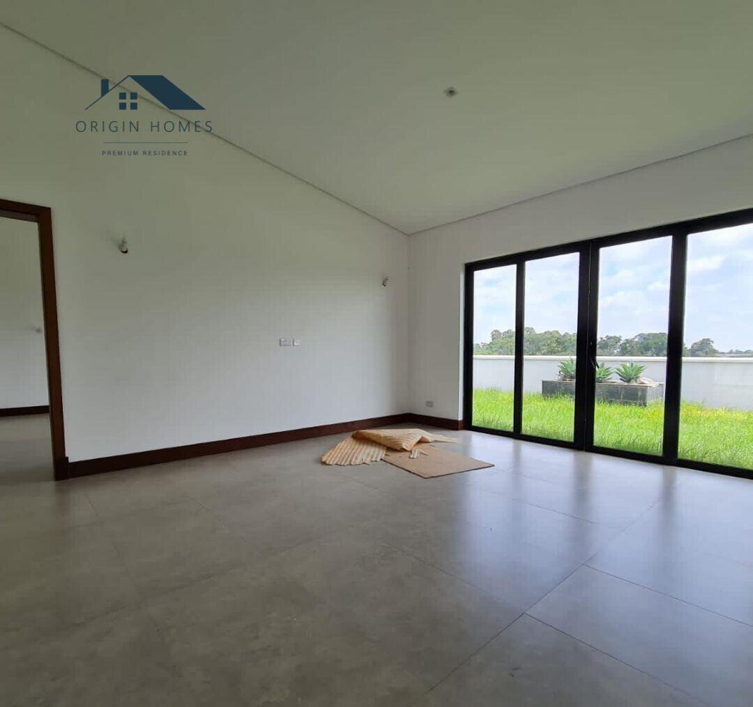 5 En-Suite Townhouse with Lift & Solar - Kitisuru