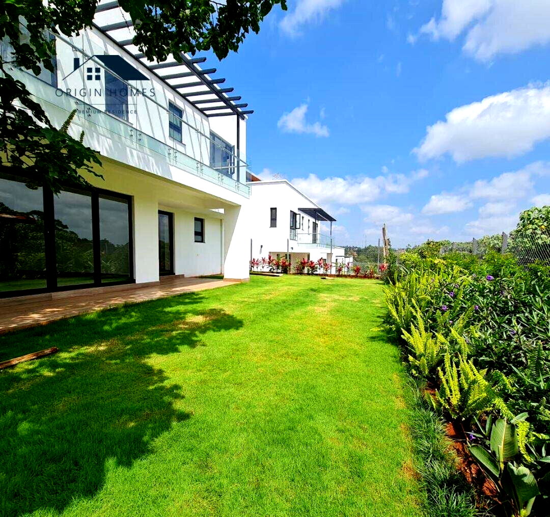 5 En-Suite Townhouse with Lift & Solar - Kitisuru