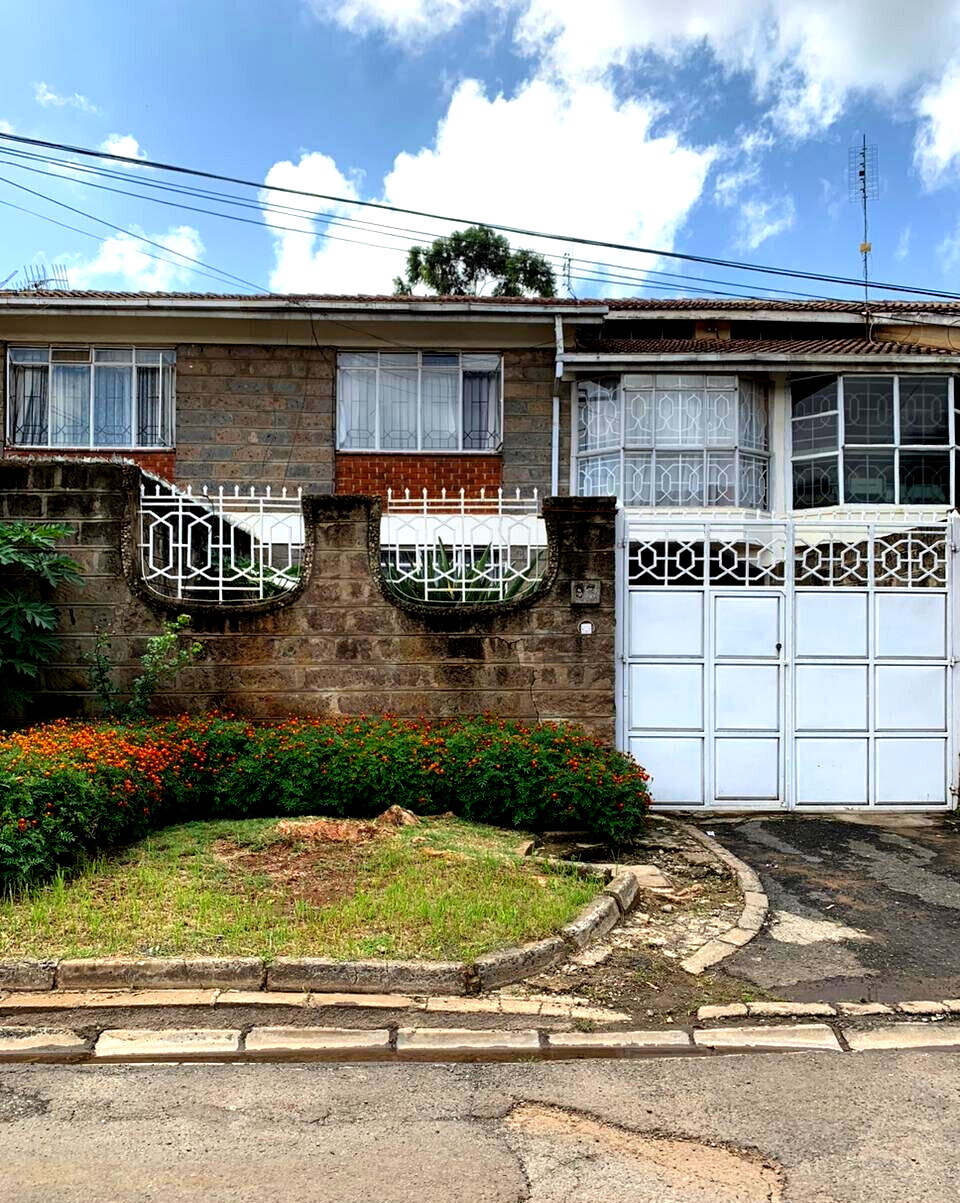 4BR Townhouse with Private Balconies & DSQ - South C