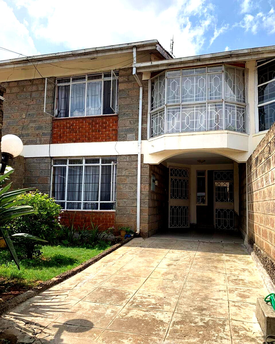 4BR Townhouse with Private Balconies & DSQ - South C