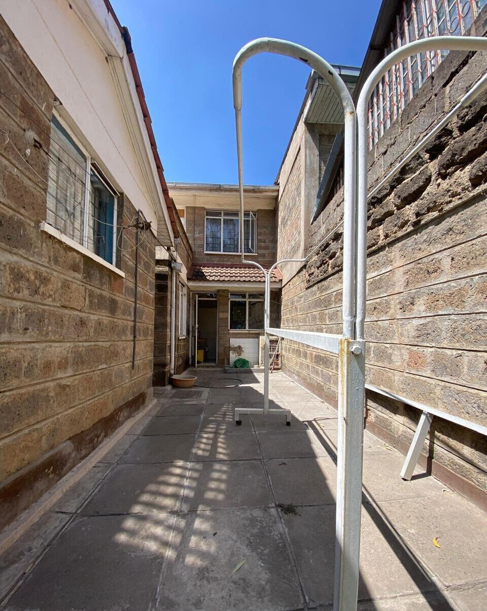 4BR Townhouse with Private Balconies & DSQ - South C