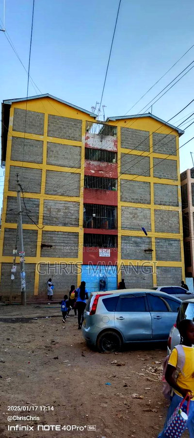 1bdrm Block of Flats in Zimmerman Street for sale - Image 3