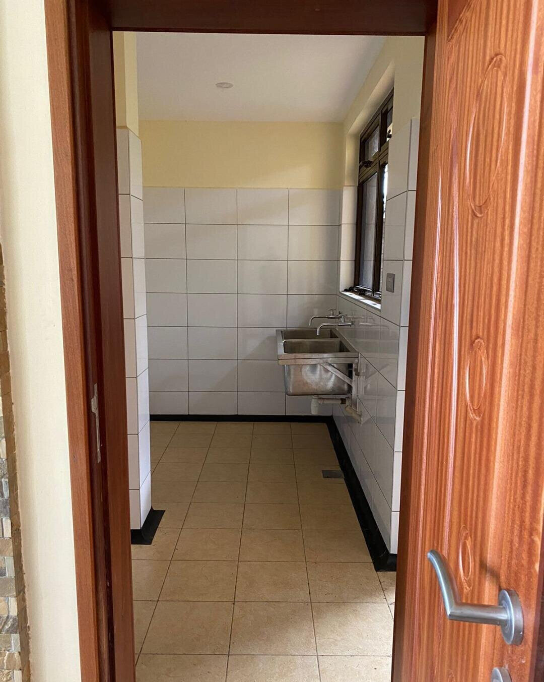5-Bed Townhouse with DSQ in Lavington - 90M