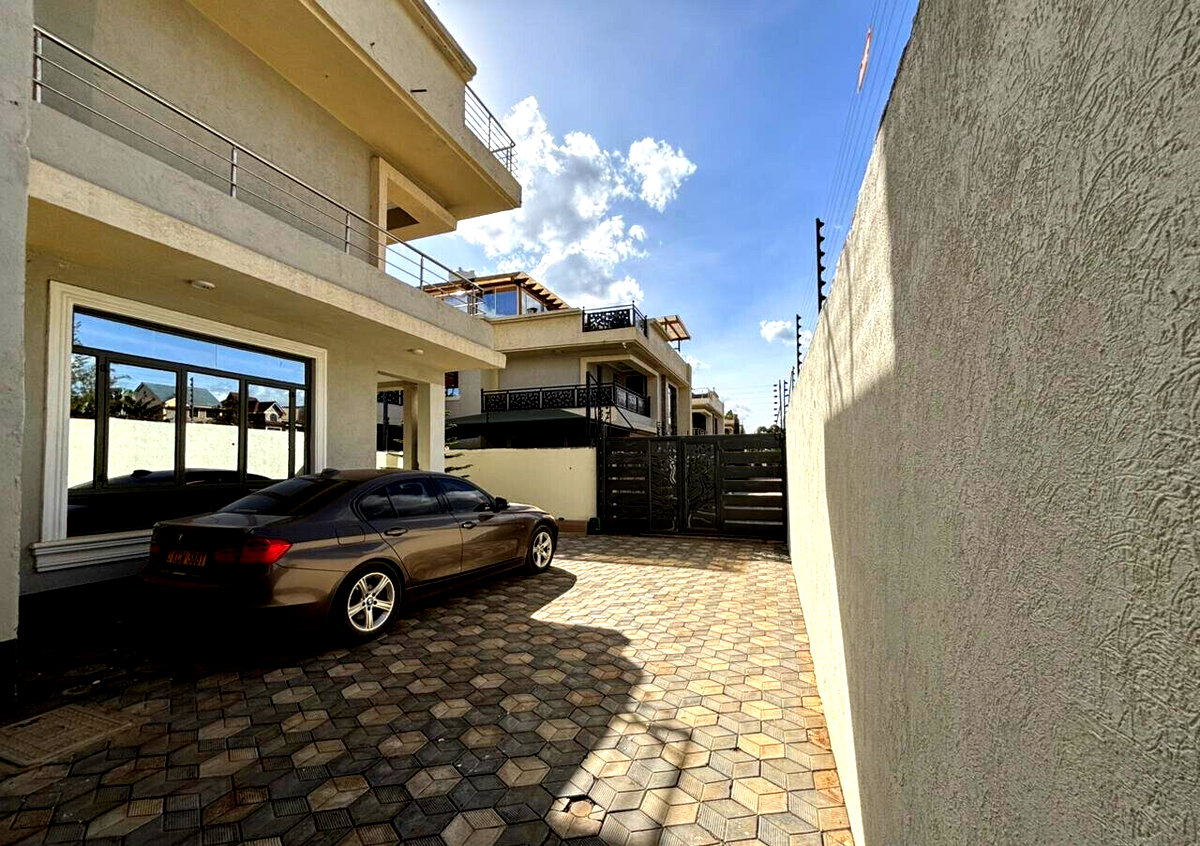 5BR Townhouse with Garden at KSh 150K